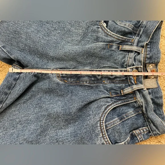 Vintage The Limited Cut-Off Pleated High Rise Blue Jean Shorts with Back Yoke - Picture 12 of 16
